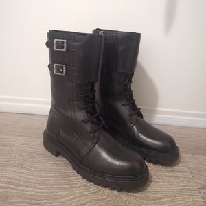 DIOR Ground Boots